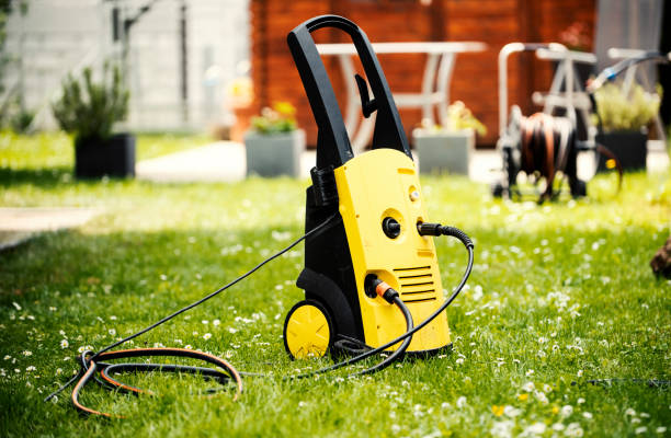 Best Animal Enclosure Cleaning  in Wolfe City, TX